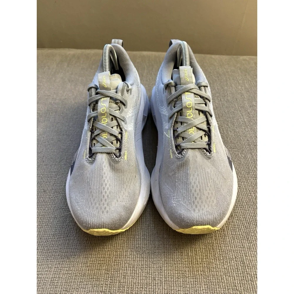 Asics NOVABLAST 5 1012B765 Gravel/Grey Fade Women's Running Shoes Size 7.5